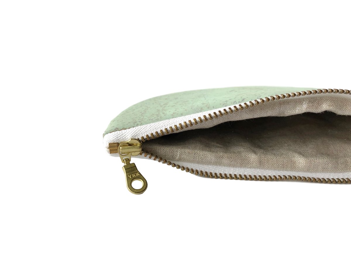 Paula Half Moon Pouch In Mint Green Cork | T Z O M A